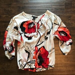 White House Black Market Floral top size small